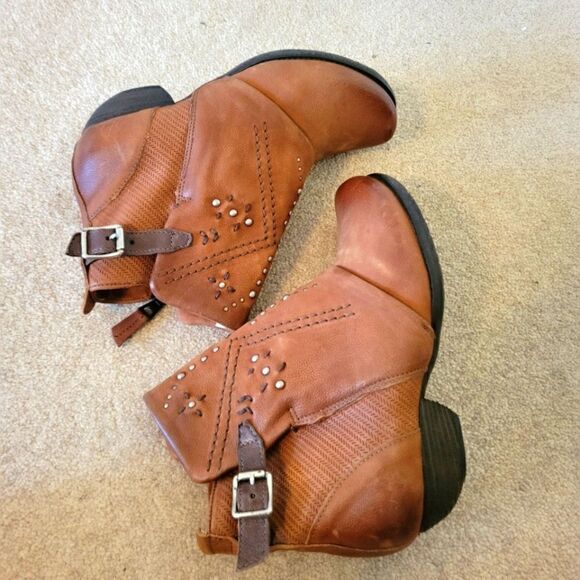 Miz Mooz Booties size 5.5 - Picture 5 of 8